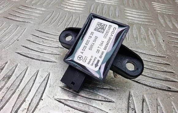 Mercedes-Benz S W221 Airbag deployment crash/impact sensor A0038201926 5WK43446