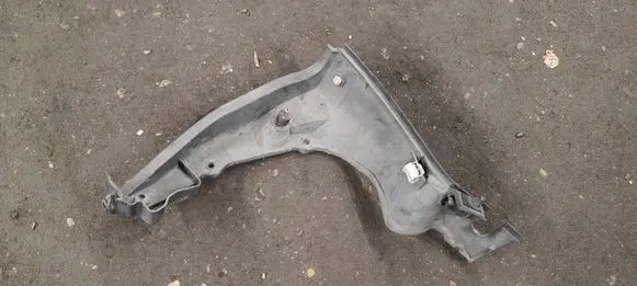 BMW X5 E53 Other engine bay part 8408770
