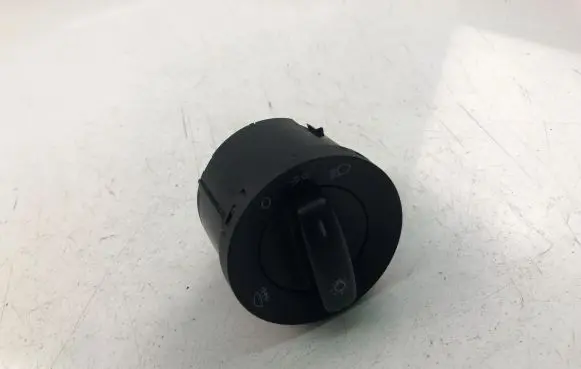Volkswagen PASSAT B6 Light switch 1K0941431AH