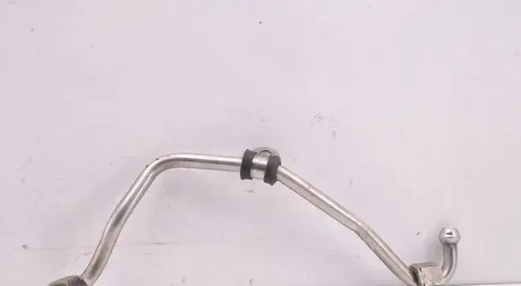 Audi Q5 SQ5 8R Fuel line pipe 06J127501M