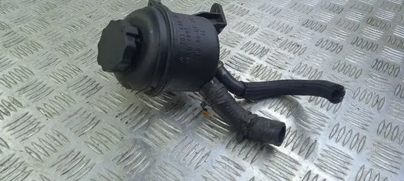 Mercedes-Benz C AMG W203 Power steering fluid tank/reservoir A2034600083