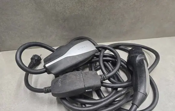 Tesla Model X Electric car charging cable 105822002D
