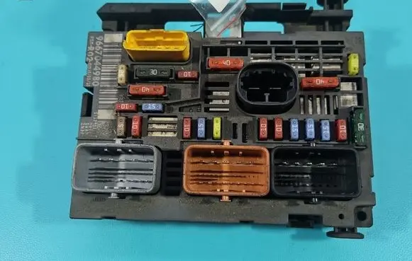 Peugeot 407 Central body control module 9667044980 IMPRK1573558