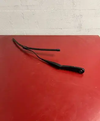 BMW X1 F48 F49 Front wiper blade arm 7360506