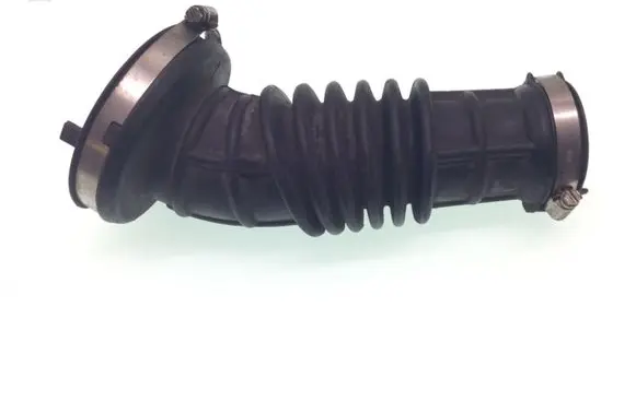 Opel Insignia B Turbo air intake inlet pipe/hose 84120197