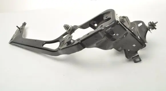 BMW 1 F40 Headlight/headlamp mounting bracket 7459881