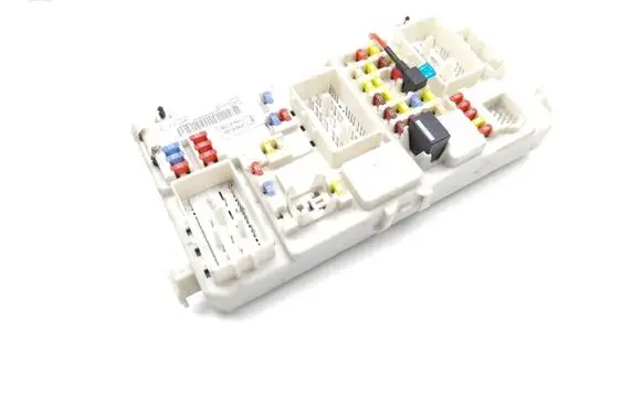 Ford Kuga I Fuse module 7M5T14A073JG