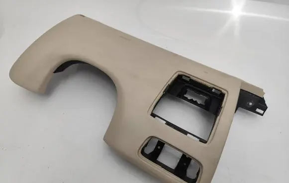 Genesis GV80 Dashboard lower bottom trim panel 84705T6000 21012214200254