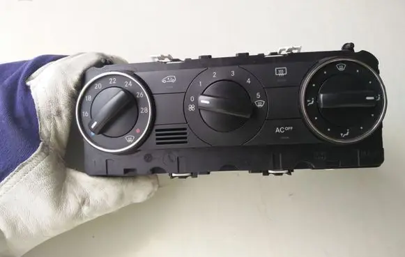 Mercedes-Benz A W169 Climate control unit A1698301385