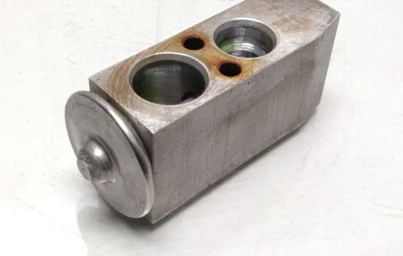Honda FR-V Air conditioning (A/C) expansion valve 3g702