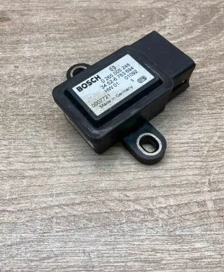 BMW 5 E39 ESP acceleration yaw rate sensor 6753694 0265005248