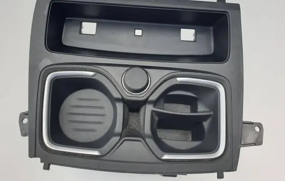 Cup holder front