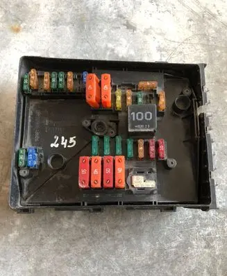 Volkswagen Caddy Fuse box set 1K0937821A 1K0937804E 1T1937533J