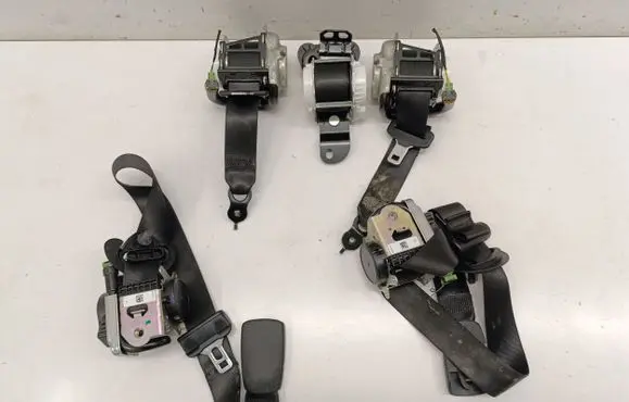 Mini Cooper Countryman F60 Set of seat belts 2231P1004 S4739351803Z 0589P10021