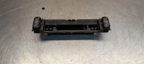 Mercedes-Benz E W210 Seat heating switch 2108200151