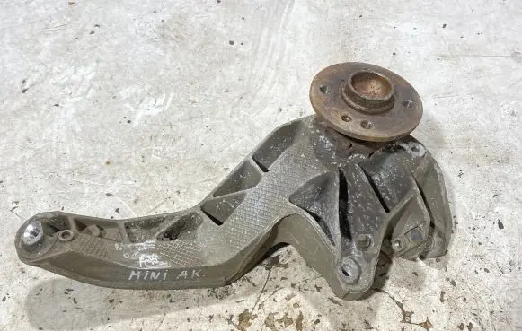 Mini One - Cooper Coupe R56 Rear wheel hub spindle/knuckle 