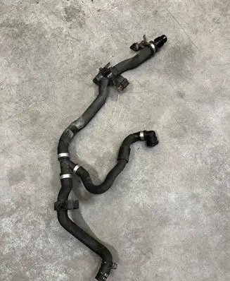 BMW M5 F90 Engine coolant pipe/hose 7512727
