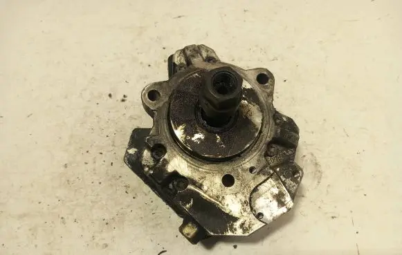 BMW 3 E46 Fuel injection high pressure pump 7788670 008848 0445010045