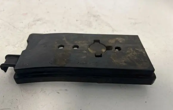 Audi A5 Jacking socket point 8W0864047