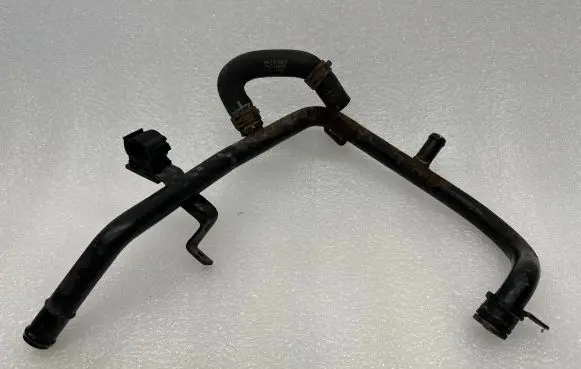 Engine coolant pipe/hose