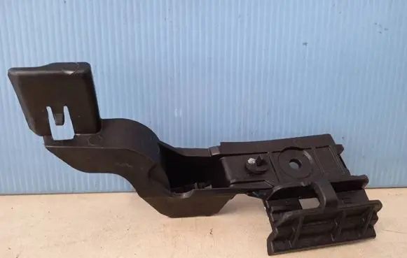 Audi A4 S4 B8 8K Bumper support mounting bracket corner 8K9807890B 8K9807890