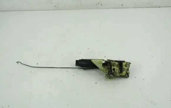 Opel Vectra A Front door lock 