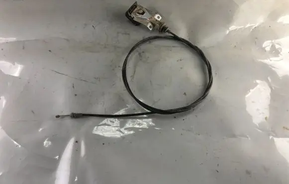 Engine bonnet/hood lock release cable