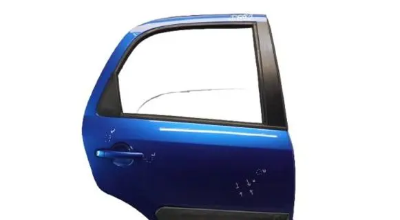 Suzuki SX4 Rear door