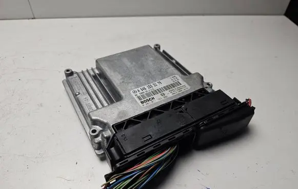 Mercedes-Benz C W203 Engine control unit/module A6461533179 1039S01794 0281011163