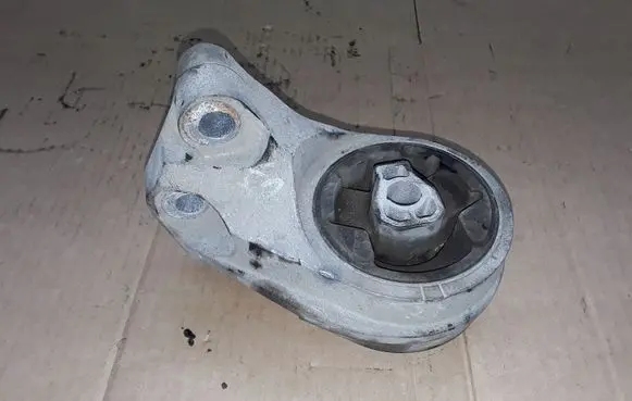 Opel Antara Engine mount bracket X01187