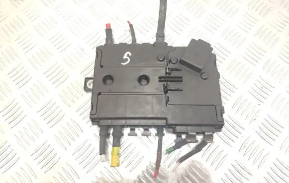 Mercedes-Benz GLC C253 Fuse box set A2055402850