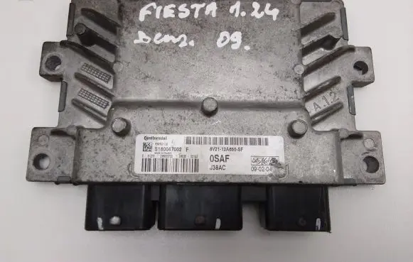 Ford Fiesta Engine control unit/module 8V2112A650SF