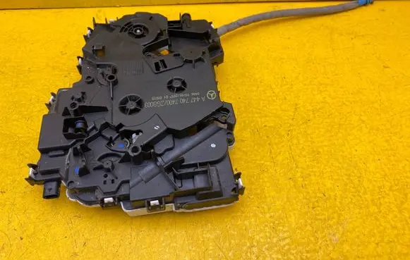Mercedes-Benz V Class W447 Loading door lock A4477407400