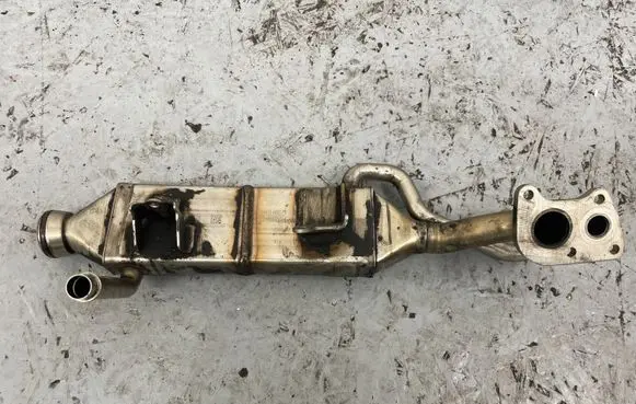 Mercedes-Benz CLS C219 EGR valve cooler A16421400175
