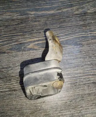 BMW 5 E60 E61 Muffler mount bracket/holder 7508087