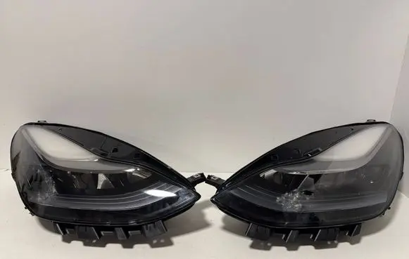 Tesla Model 3 Headlights/headlamps set 151495310D 151495210D