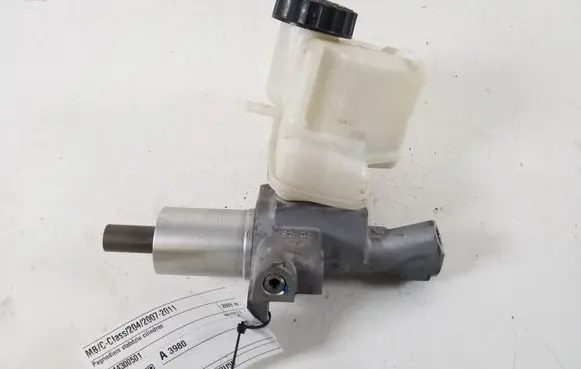 Mercedes-Benz C W204 Master brake cylinder A2044300501