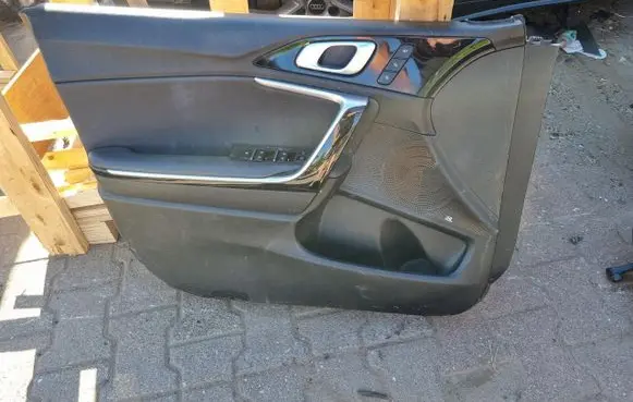 KIA Xceed Front door card panel trim