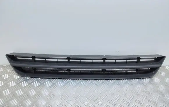 Ford Focus Front bumper lower grill 2M51A018A58AD