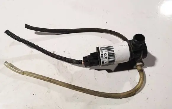 Nissan Tiida C11 Windscreen/windshield washer pump