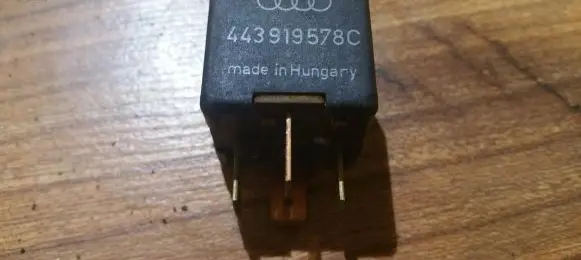 Volkswagen PASSAT B5 Other relay 443919578C 899519