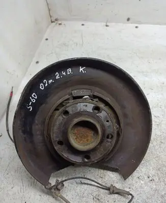 Volvo S60 Rear wheel hub