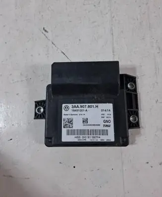 Volkswagen PASSAT B7 Hand brake control module 3AA907801H