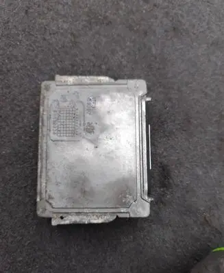 Opel Vectra C Xenon control unit/module P9906979190103 P661S068