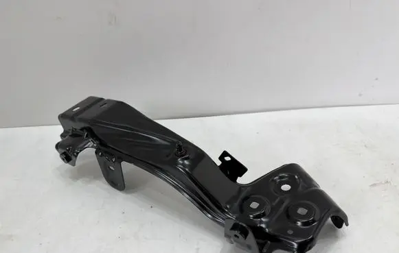 BMW iX Fender mounting bracket 8737204