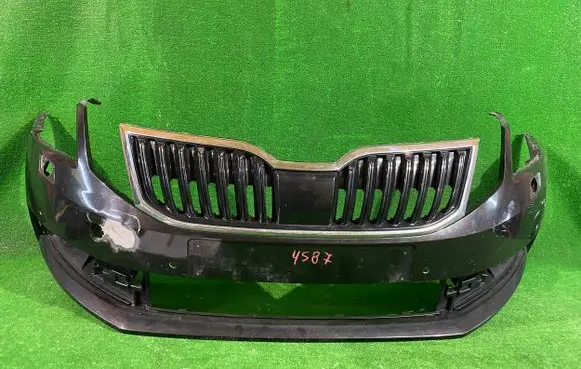 Skoda Octavia Mk3 (5E) Front bumper