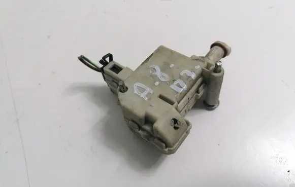 Audi A8 S8 D3 4E Central locking motor 8Z0810773A