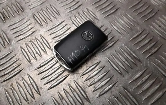 Mazda CX-30 Ignition key/card SKE11E01