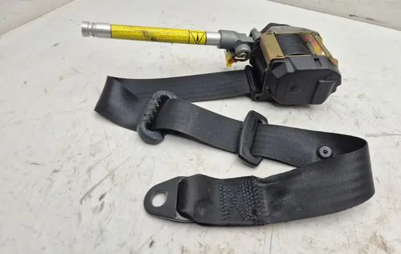 Alfa Romeo 156 Front seatbelt 047005