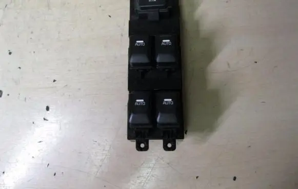 KIA Ceed Electric window control switch 93570A2900 I2084